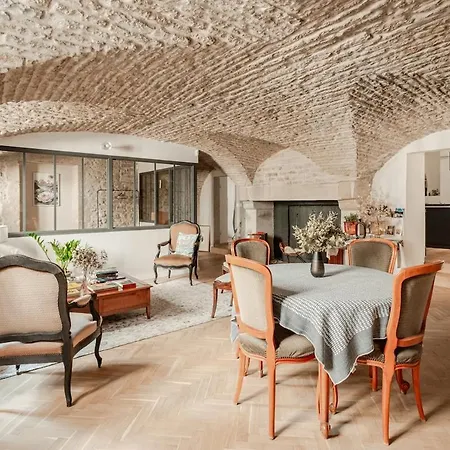 Les Voutes De Bressey, Luxe Et Calme En Hypercentre