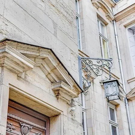 Διαμέρισμα Les Voutes De Bressey, Luxe Et Calme En Hypercentre