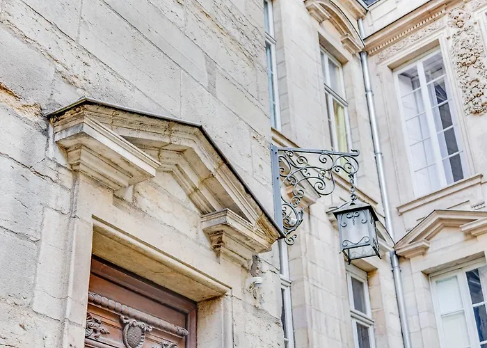 Les Voutes De Bressey, Luxe Et Calme En Hypercentre Dijon