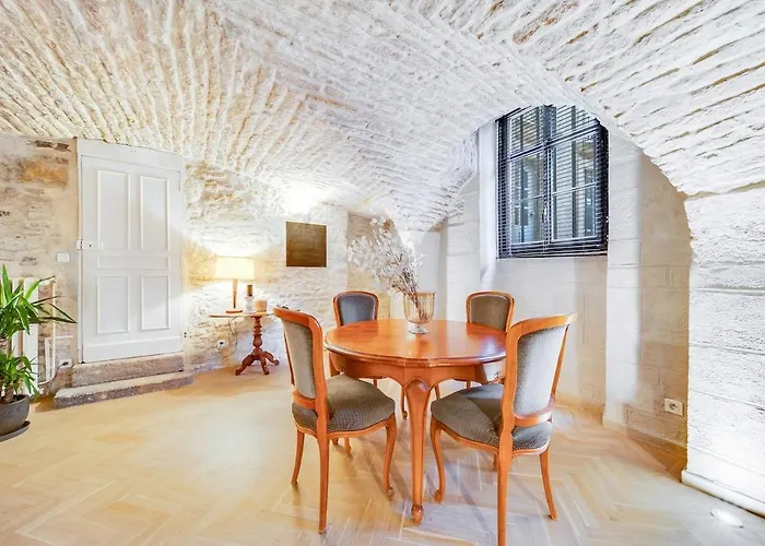 Appartamento Les Voutes De Bressey, Luxe Et Calme En Hypercentre