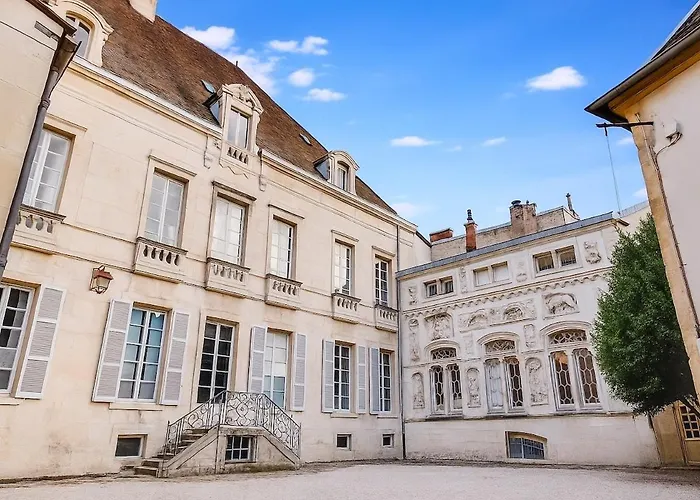 Les Voutes De Bressey, Luxe Et Calme En Hypercentre *