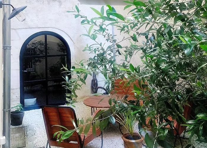 Les Voutes De Bressey, Luxe Et Calme En Hypercentre