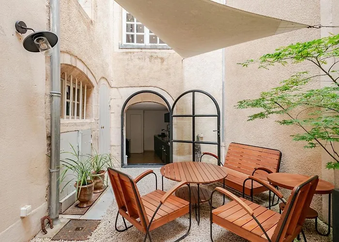 Les Voutes De Bressey, Luxe Et Calme En Hypercentre Appartamento