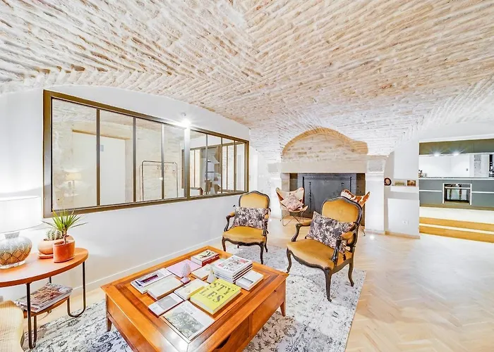 Appartamento Les Voutes De Bressey, Luxe Et Calme En Hypercentre Digione